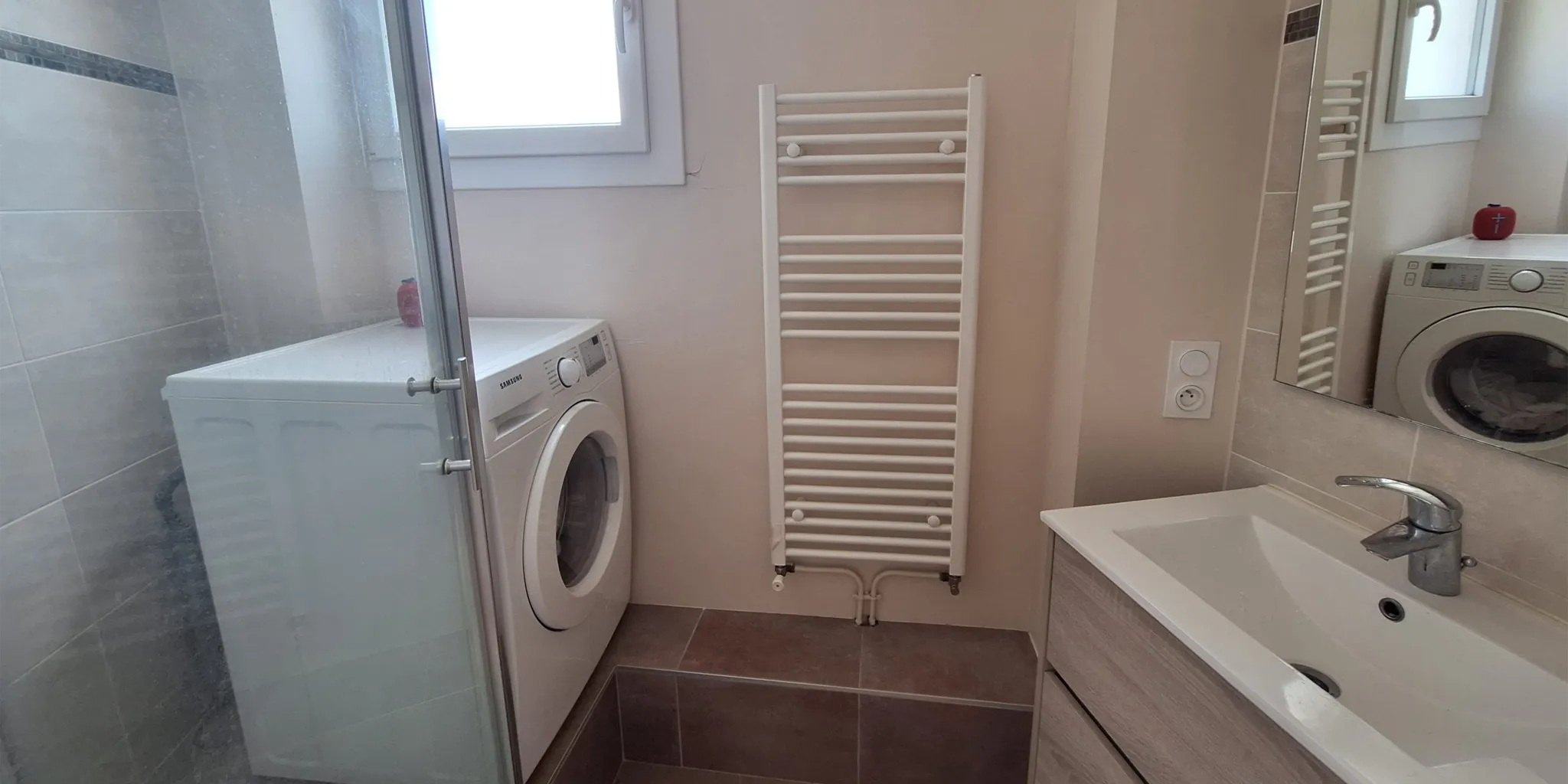 Salle d'eau Appartement Type 3 de 60 m2 | Tours Centre à proximité de l'Avenue de Grammont | Vente 37