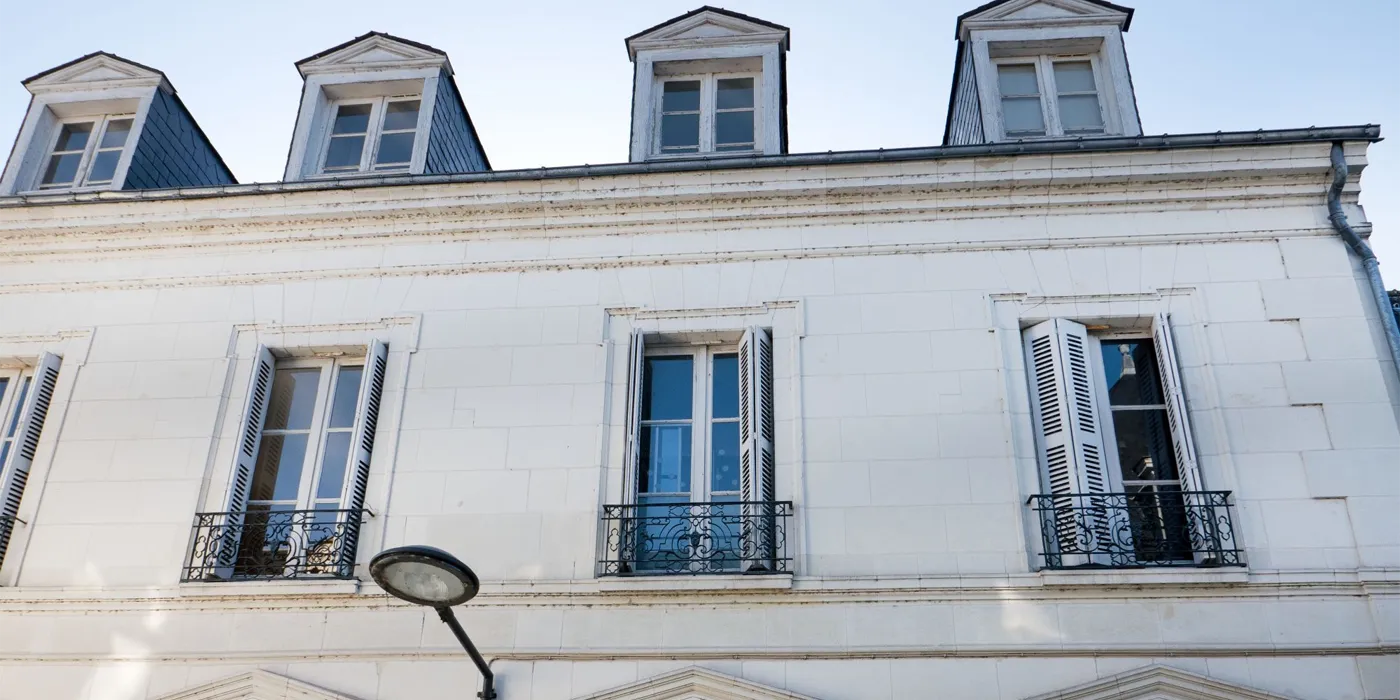 Vue facade haut Immeuble de 360 m2 avec 4 appartements dont 3 loués à vendre ou pour investir sur Tours Centre, Quartier Avenue de Grammont  | Vente 37