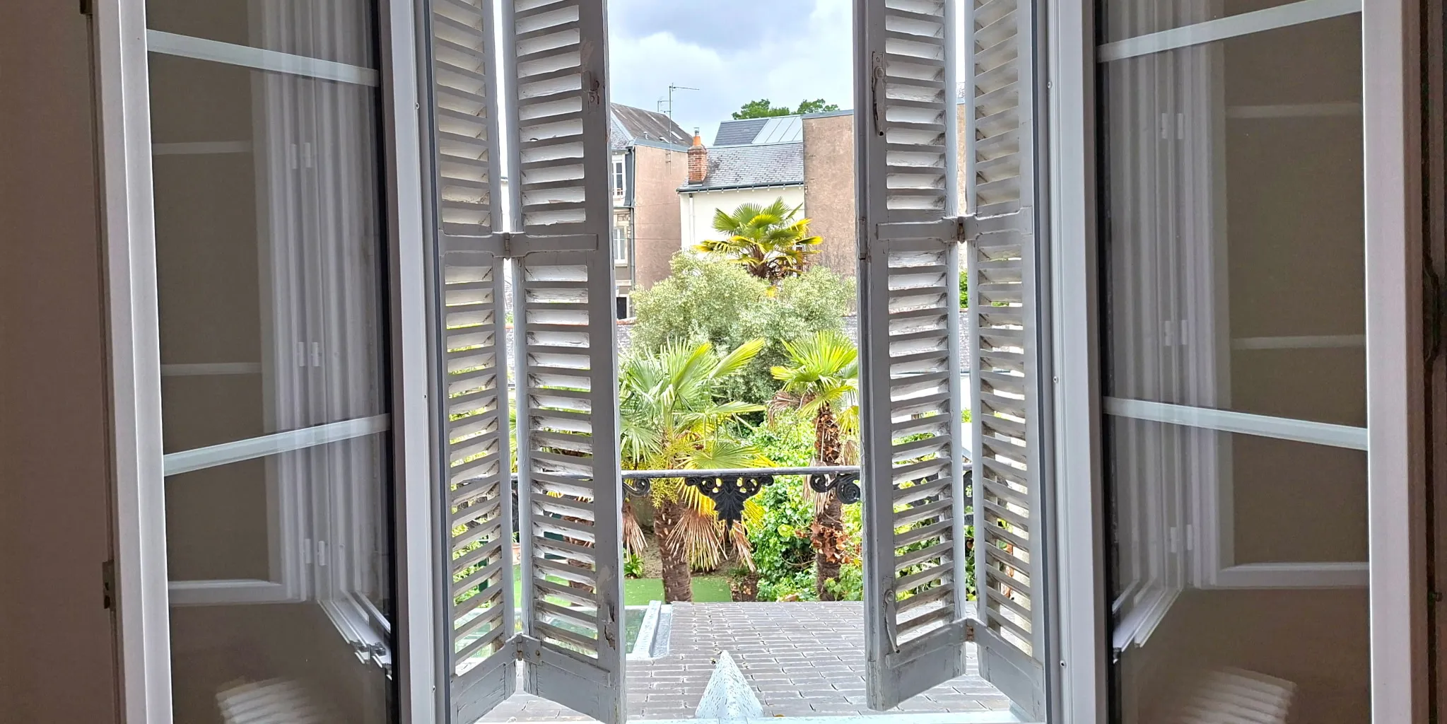 Vue jardin chambre Maison de 135 m2 avec jardin et 3 chambres à vendre sur Tours Centre  | Vente 37