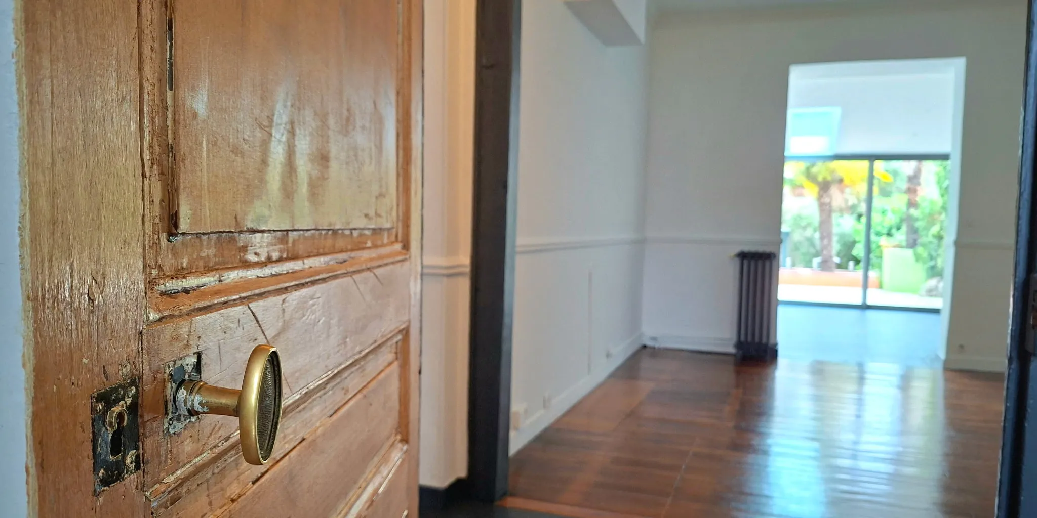 Vue entrée sur pièce à vivre Maison de 135 m2 avec jardin et 3 chambres à vendre sur Tours Centre  | Vente 37