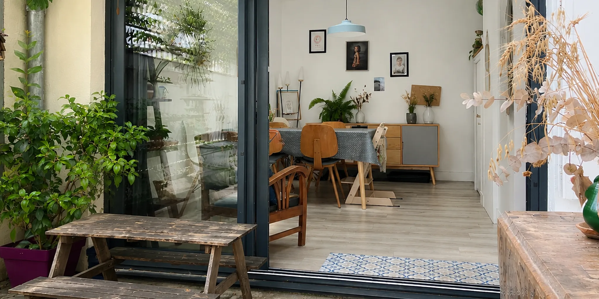 Vue véranda et salle à manger Maison de ville de 90 m2 au calme dans chemin privé à vendre dans Quartier Grammont sur Tours Centre | Vente 37