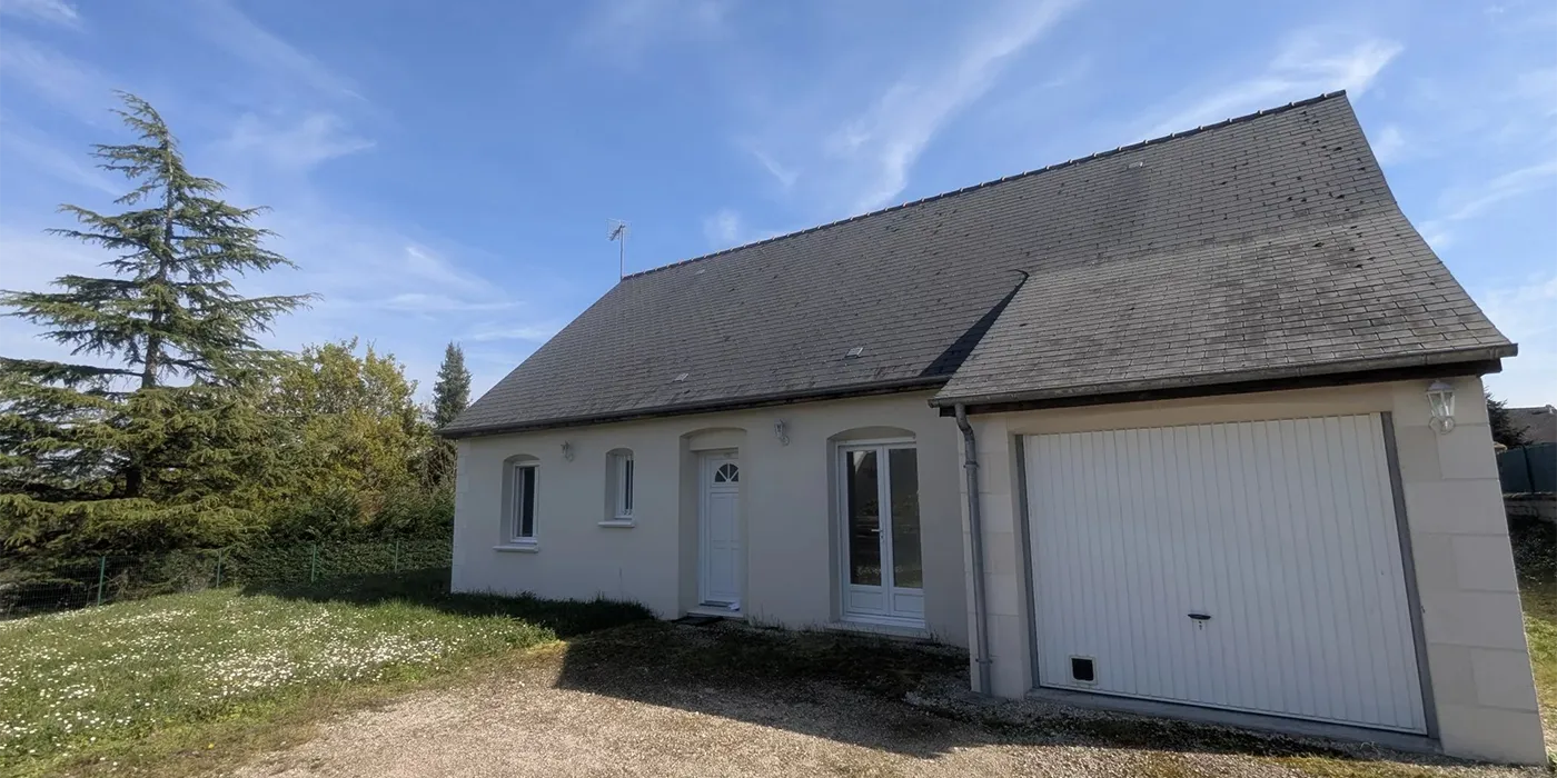 Facade avant Maison de 85 m2 avec garage à vendre sur Cinq-Mars-La-Pile | Vente 37
