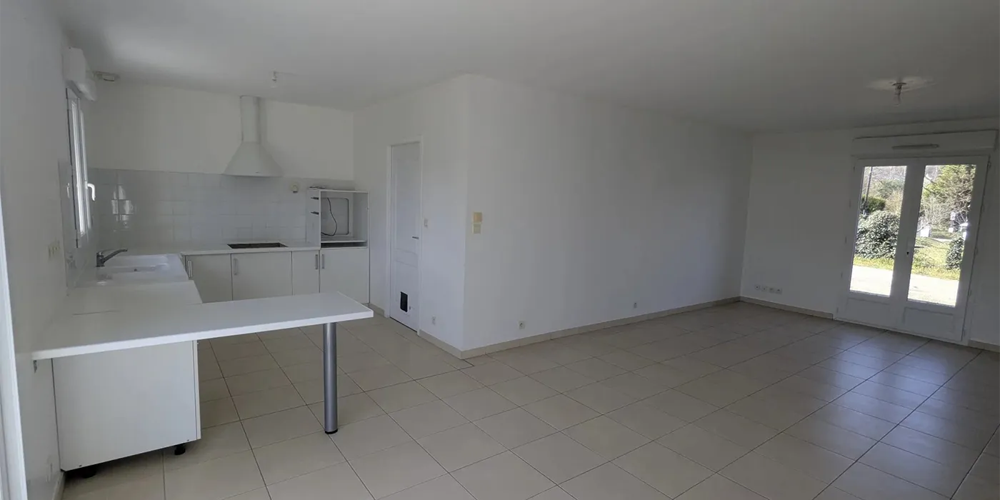 vue salon salle à manger Maison de 85 m2 avec garage à vendre sur Cinq-Mars-La-Pile | Vente 37