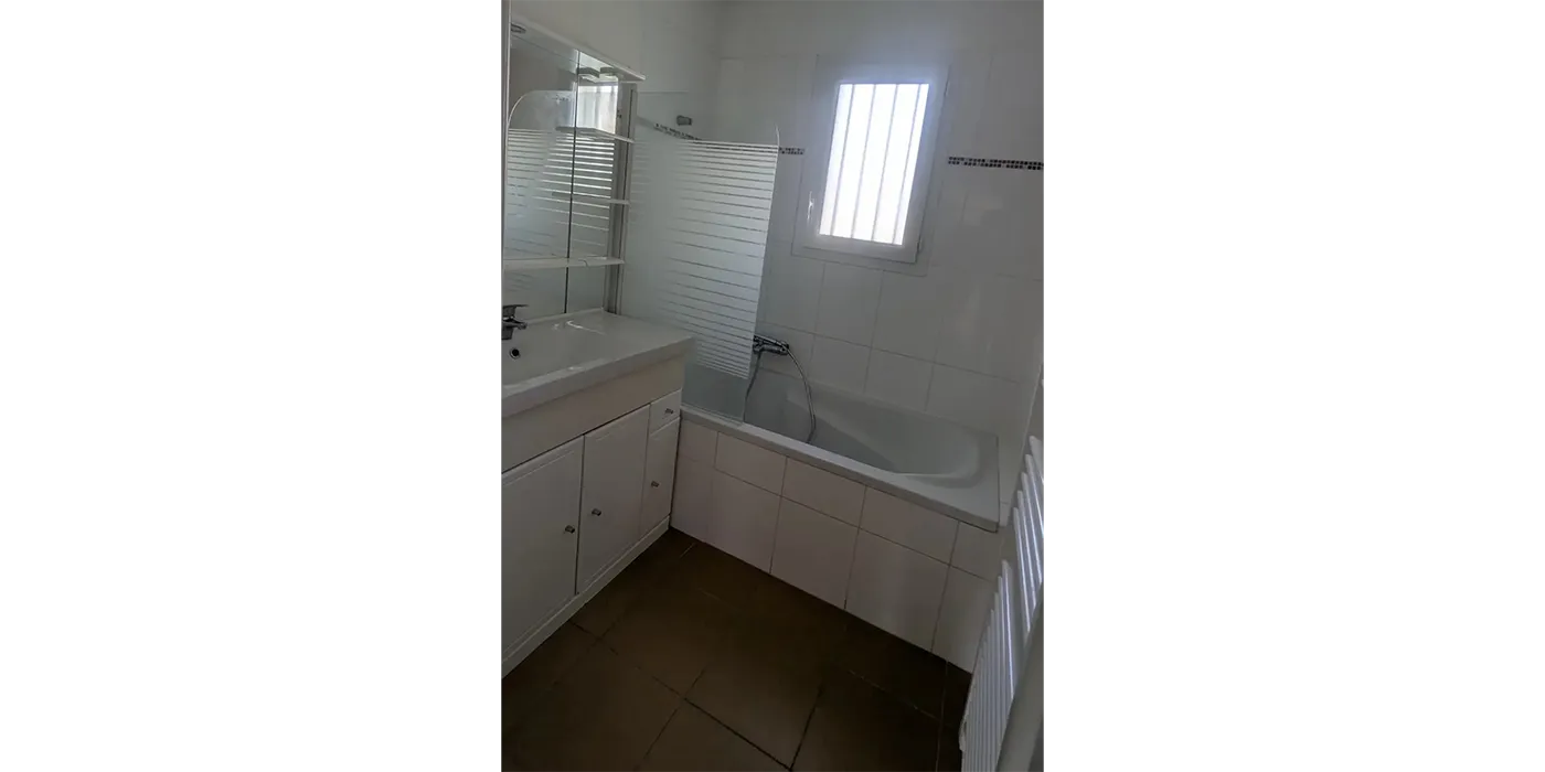 salle d'eau Maison de 85 m2 avec garage à vendre sur Cinq-Mars-La-Pile | Vente 37