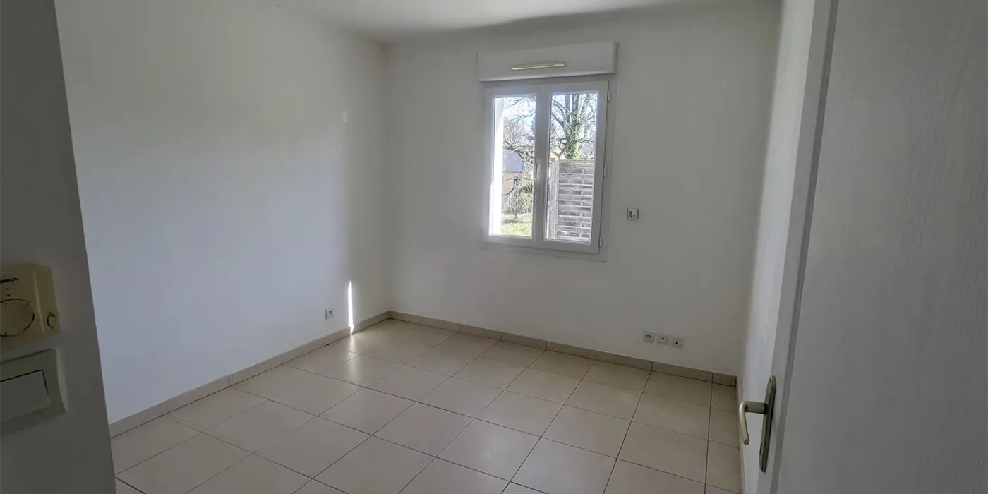 2e chambre Maison de 85 m2 avec garage à vendre sur Cinq-Mars-La-Pile | Vente 37
