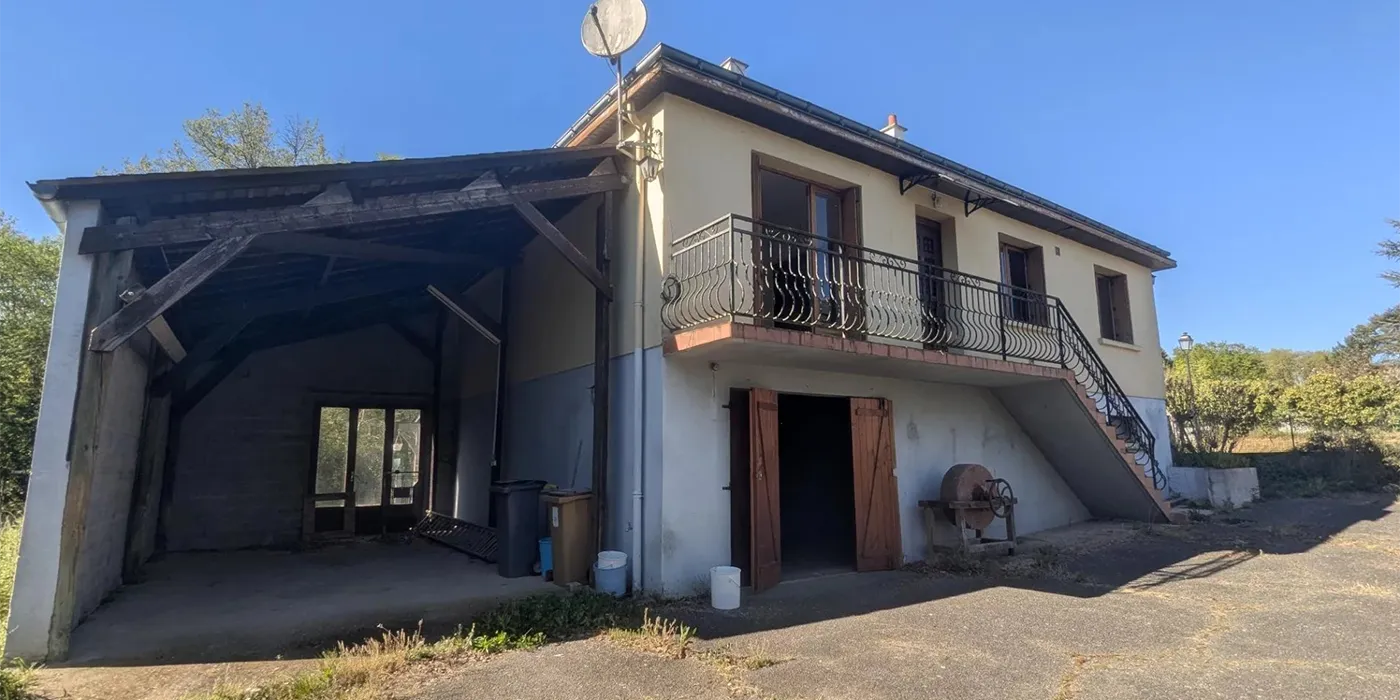 vue facade avec dependance maison F5 de 80 m2 sur sous-sol  à vendre sur Chambray-lès-Tours | Vente 37