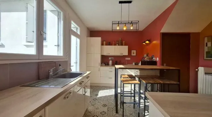 photo salon avec cheminée Maison 9 pièces de 200 m2 à vendre sur joué-les-Tours | Vente 37.fr • Bien proposé par GAUTARD Immobilier