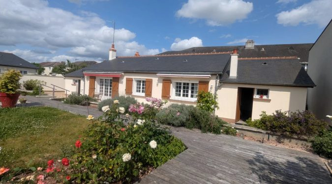 Vue Facade maison de plain pied à vendre sur Tours-Nord | vente 37.fr