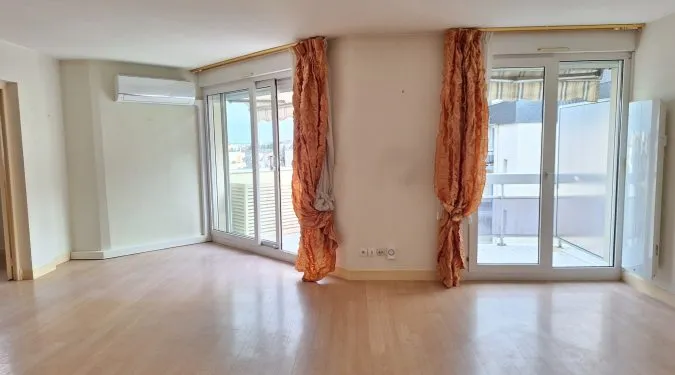 Pièce principale appartement T2 à vendre sur Tours Centre dans résidence services pour seniors | Vente 37.fr • Bien proposé par GAUTARD Immobilier