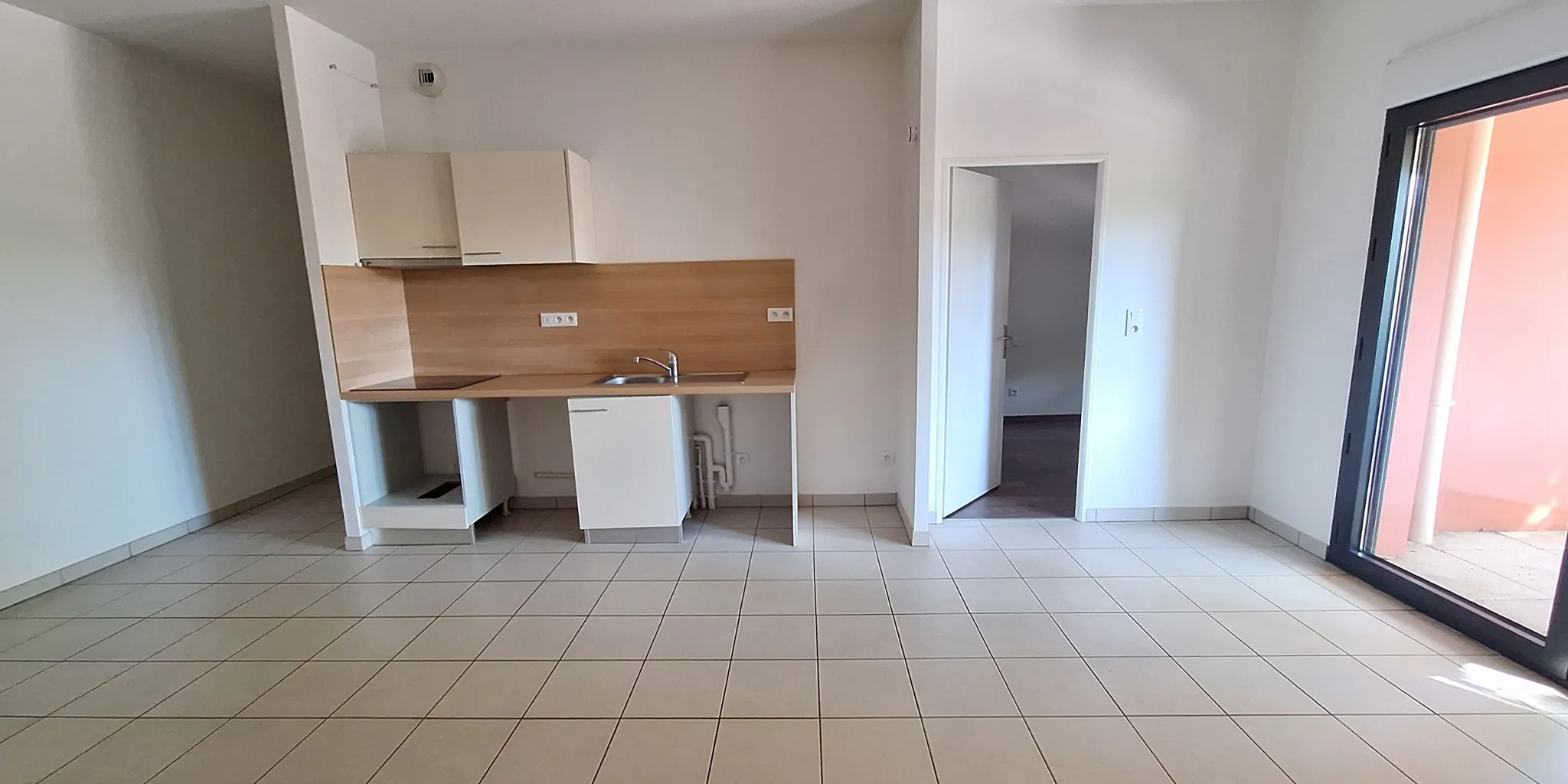 Cuisine ouverte Appartement Type 2 de 50 m2 env. à deux pas du centre historique de Tours et des bords de Loire | Vente 37