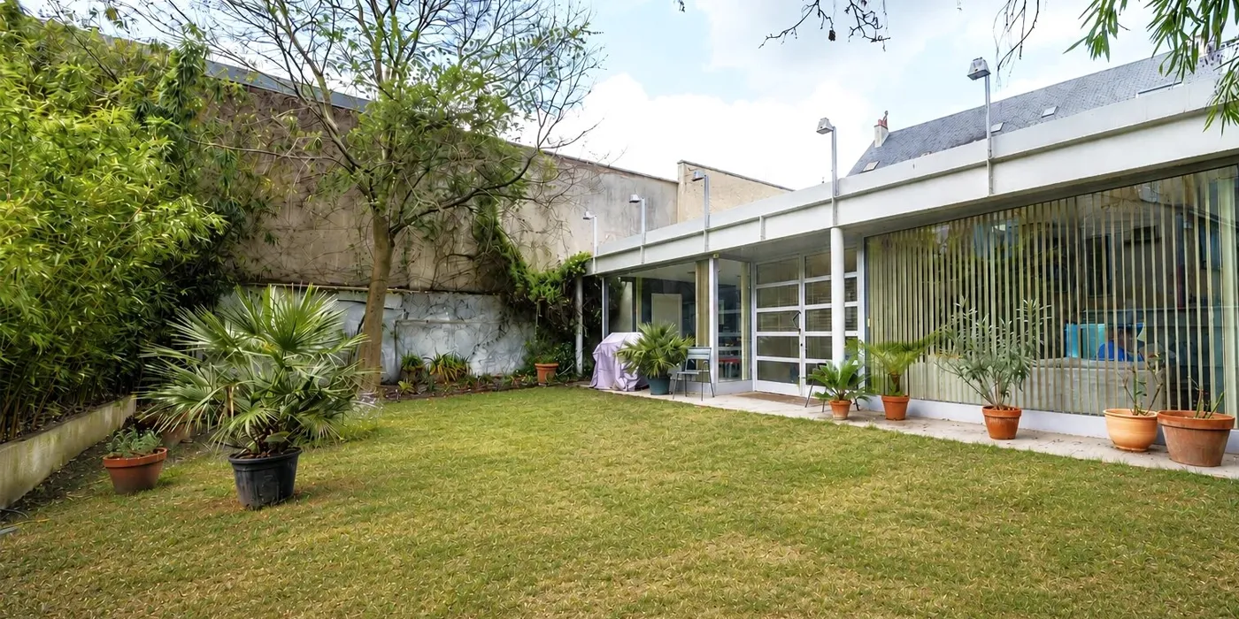 Jardin avec terrasse Loft de 180 m2 env. avec jardin et 2 chambres à vendre sur Tours Centre, Quartier Cathédrale  | Vente 37