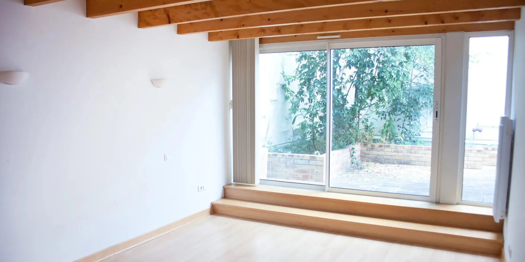 Baie vitrée et jardin Loft de 180 m2 env. avec jardin et 2 chambres à vendre sur Tours Centre, Quartier Cathédrale  | Vente 37