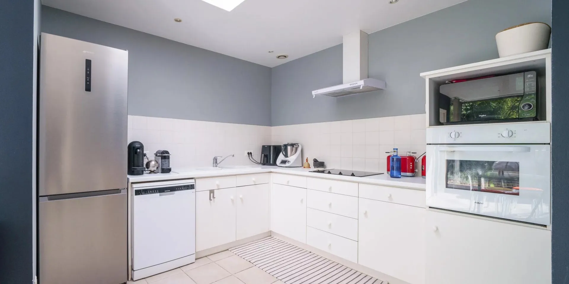 Cuisine aménagée Loft de 180 m2 env. avec jardin et 2 chambres à vendre sur Tours Centre, Quartier Cathédrale  | Vente 37