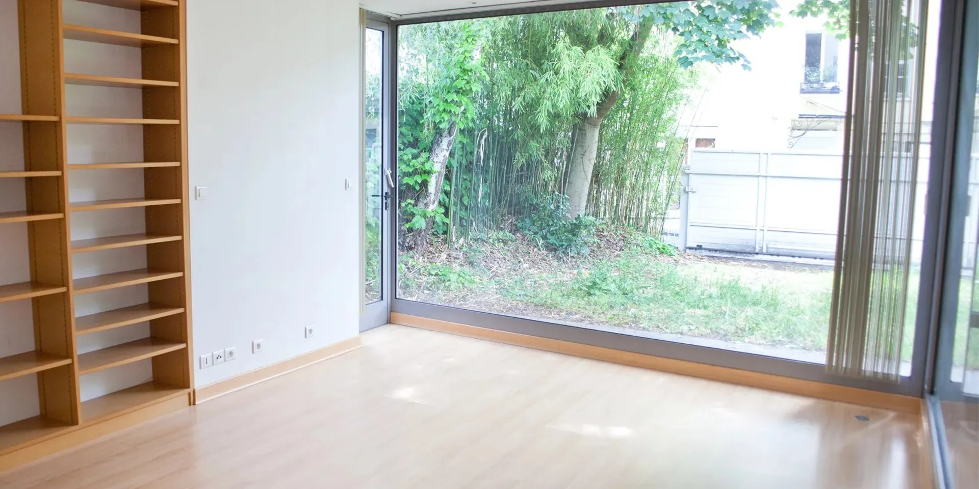 Bureau et vue jardin Loft de 180 m2 env. avec jardin et 2 chambres à vendre sur Tours Centre, Quartier Cathédrale | Vente 37