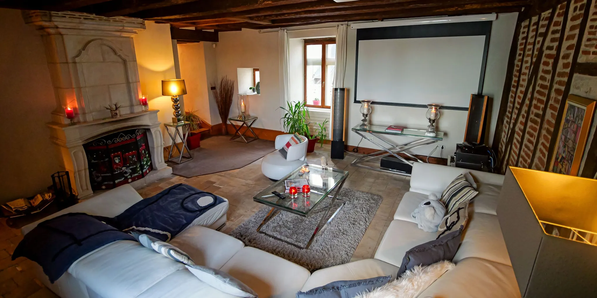 Espace salon avec cheminée Maison historique de 300 m2 env. à vendre sur Saint-Cyr-sur-Loire en bord de La Loire | Vente 37