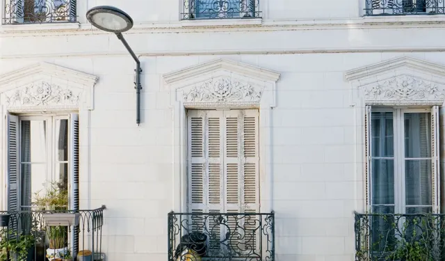 Vue façade Immeuble de 360 m2 avec 4 appartements à vendre ou pour investir sur Tours Centre proche Avenue de Grammont dans rue calme | Vente 37.fr